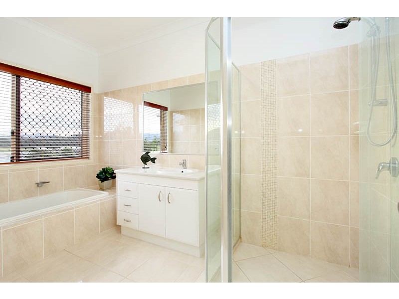 22 Ascot Crescent, Samford QLD 4520