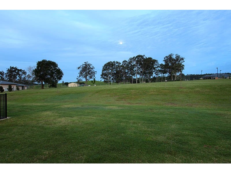 22 Ascot Crescent, Samford QLD 4520