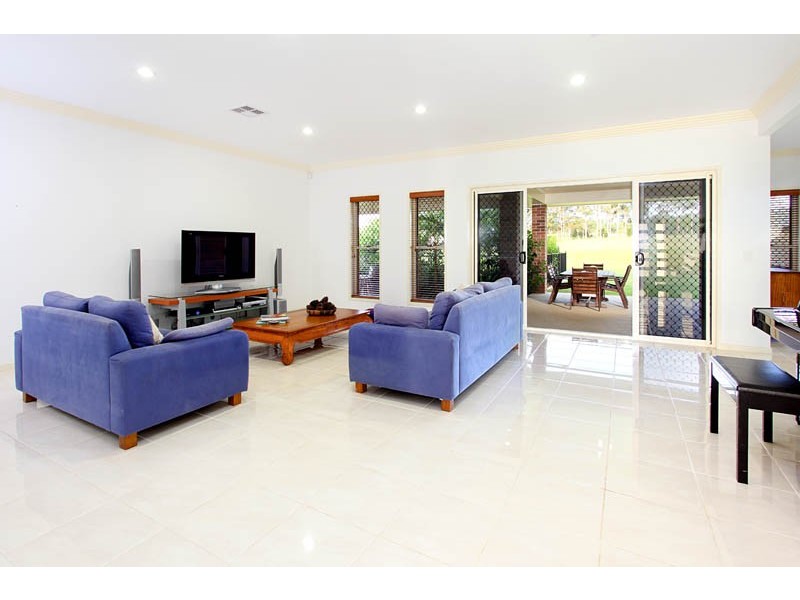 22 Ascot Crescent, Samford QLD 4520