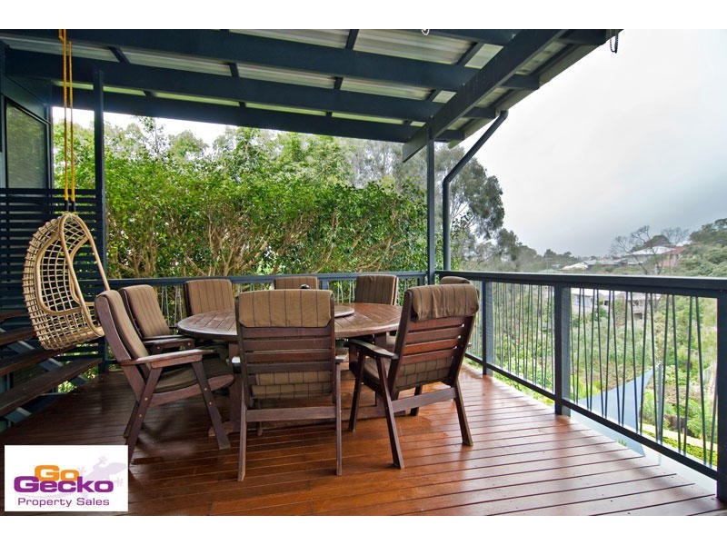 8 Bluewood Court, Ferny Hills QLD 4055