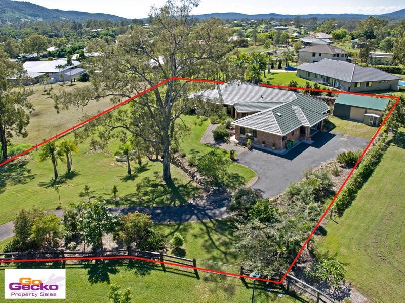 3 Dressage Close, Samford QLD 4520