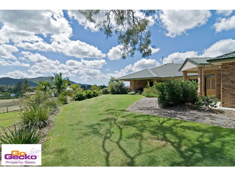 3 Dressage Close, Samford QLD 4520