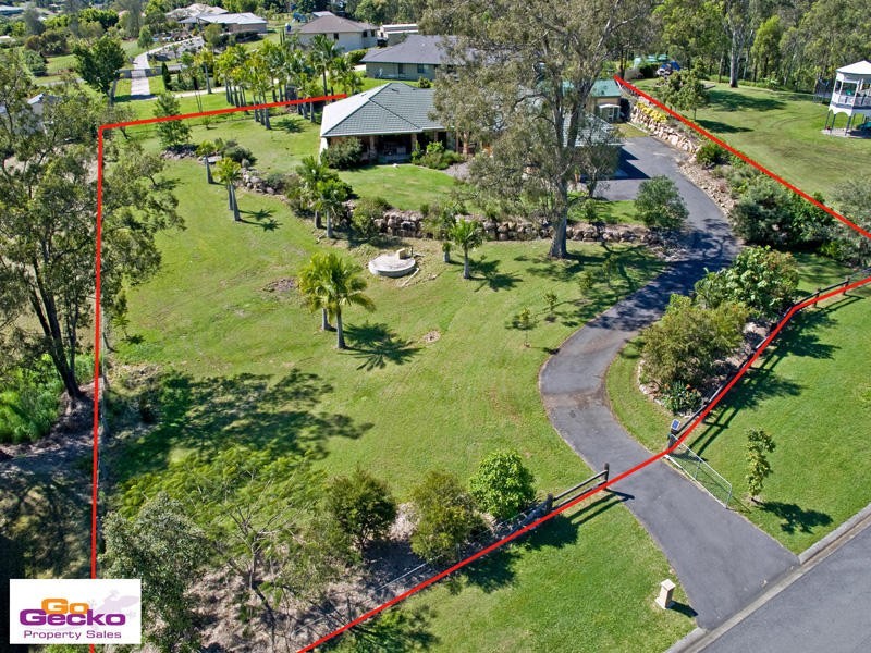 3 Dressage Close, Samford QLD 4520