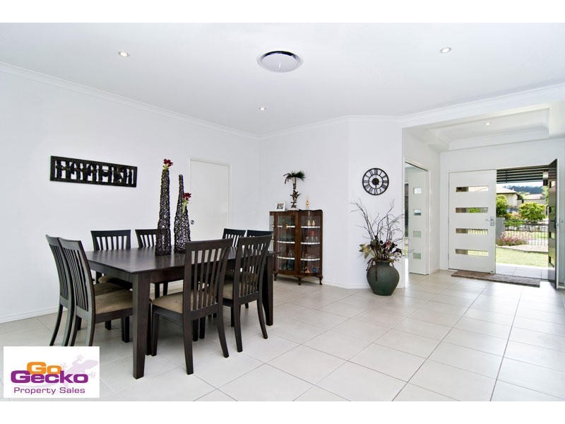 8 Chalmers Court, Samford QLD 4520