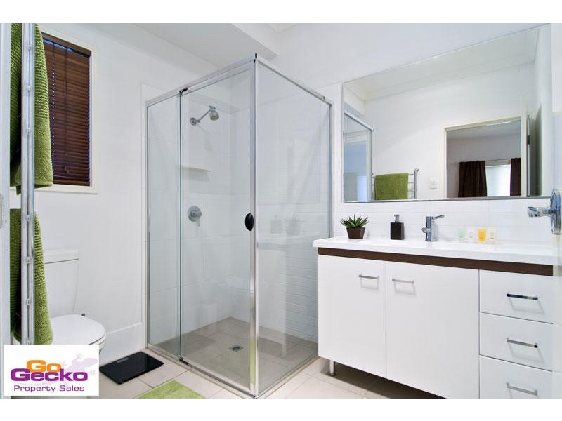 8 Chalmers Court, Samford QLD 4520