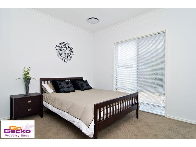 8 Chalmers Court, Samford QLD 4520