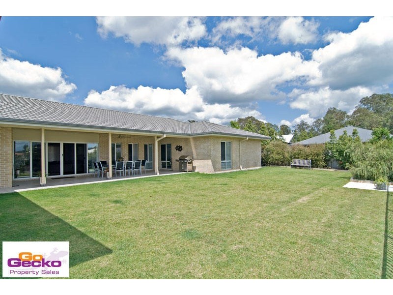 8 Chalmers Court, Samford QLD 4520