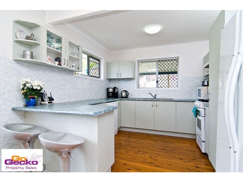 15 Yeerinbool Court, Arana Hills QLD 4054