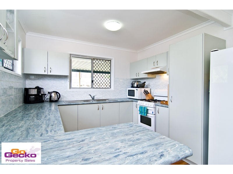 15 Yeerinbool Court, Arana Hills QLD 4054