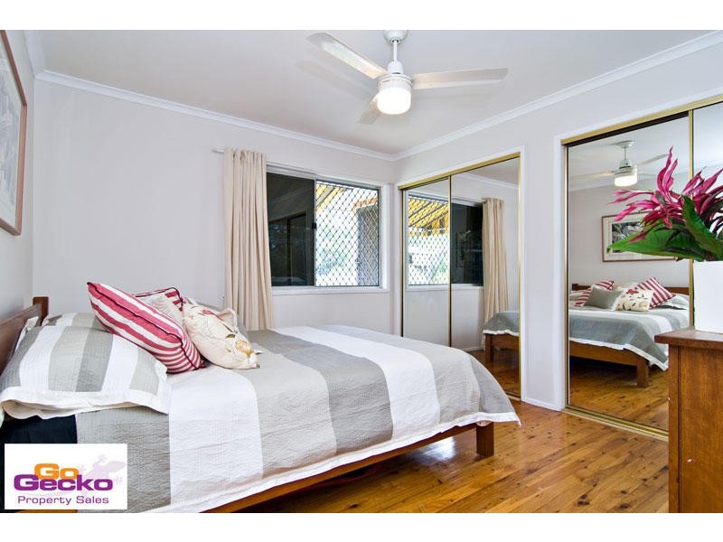 15 Yeerinbool Court, Arana Hills QLD 4054