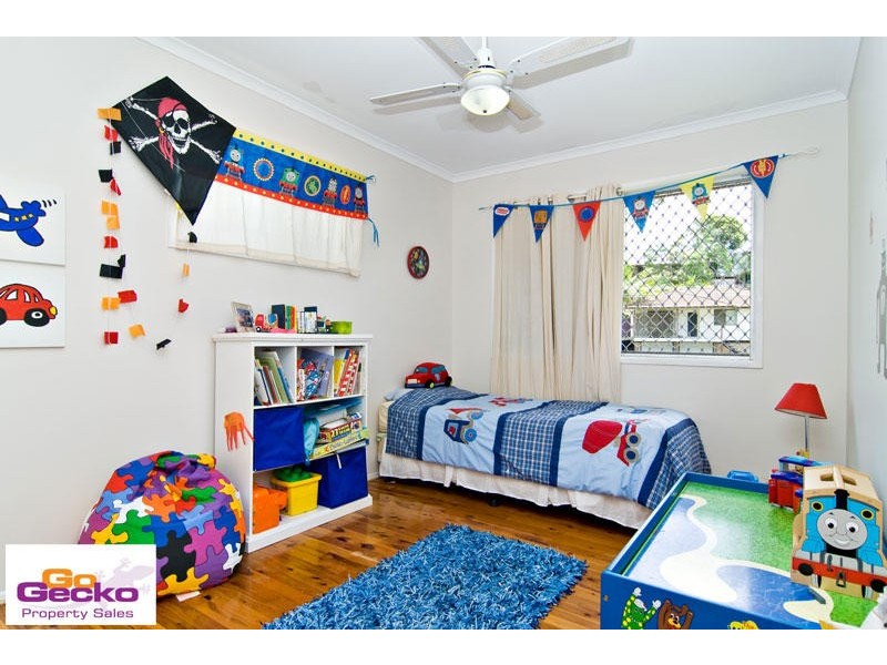 15 Yeerinbool Court, Arana Hills QLD 4054