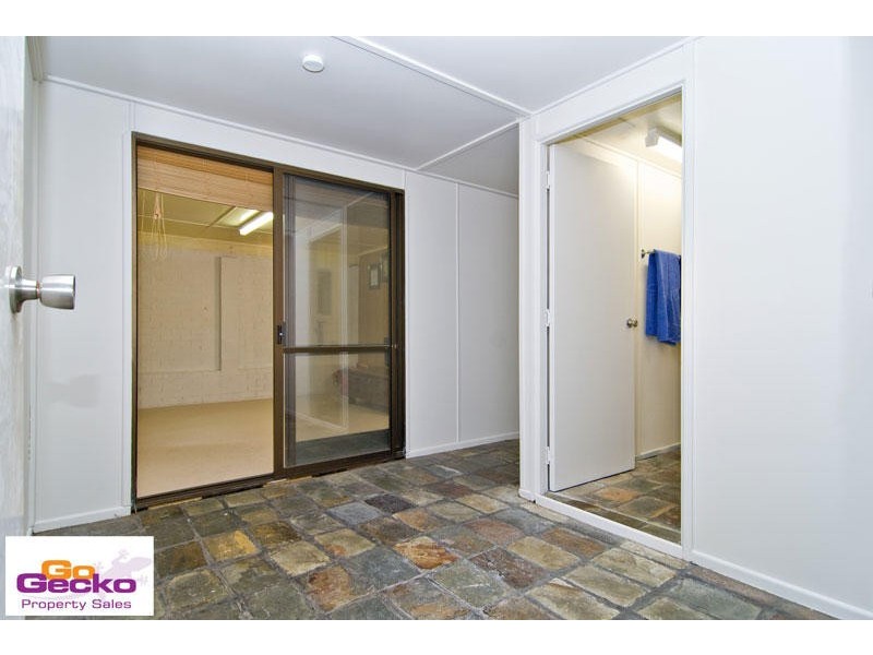 15 Yeerinbool Court, Arana Hills QLD 4054