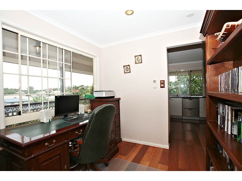 17 Gielgud Crescent, Mcdowall QLD 4053