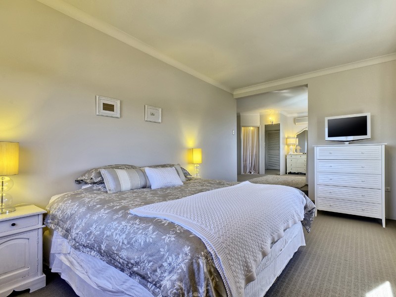 1115 South Pine Road, Arana Hills QLD 4054