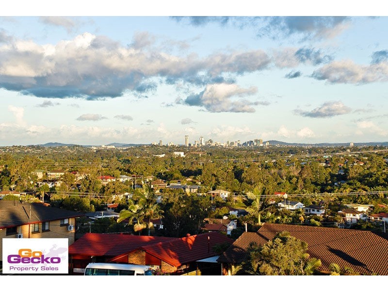 1115 South Pine Road, Arana Hills QLD 4054