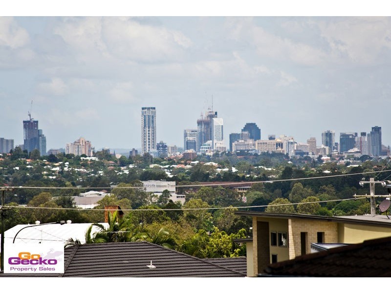 1136 South Pine Road, Arana Hills QLD 4054