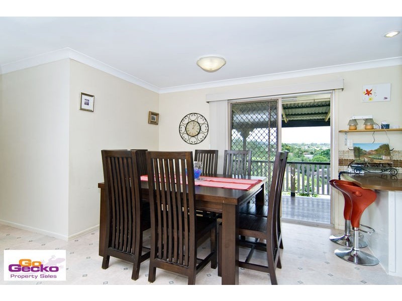 1136 South Pine Road, Arana Hills QLD 4054