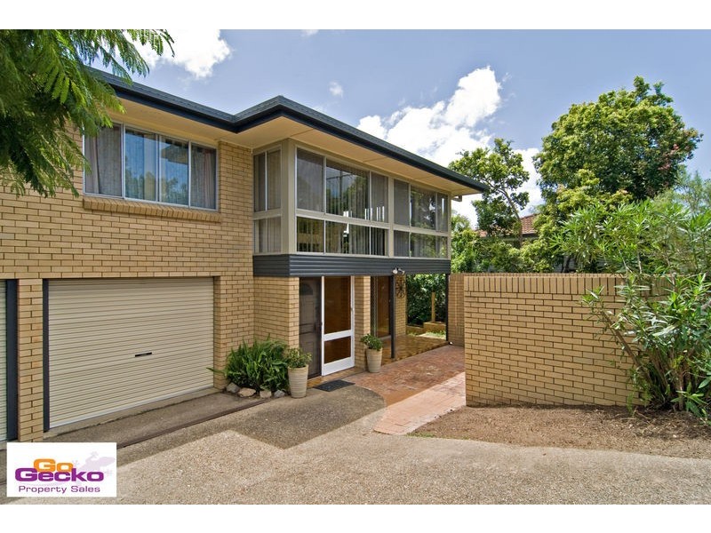 1136 South Pine Road, Arana Hills QLD 4054