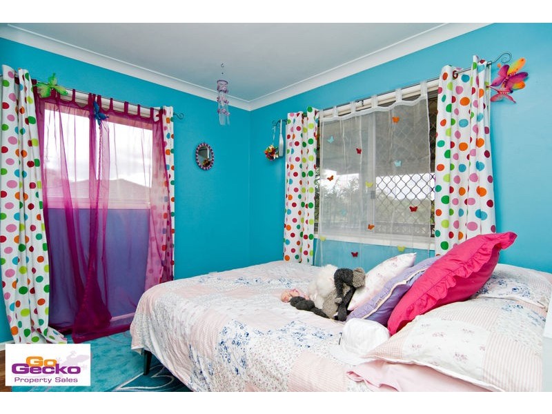 1136 South Pine Road, Arana Hills QLD 4054