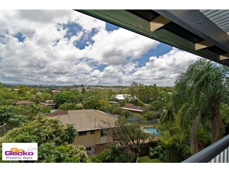 1136 South Pine Road, Arana Hills QLD 4054