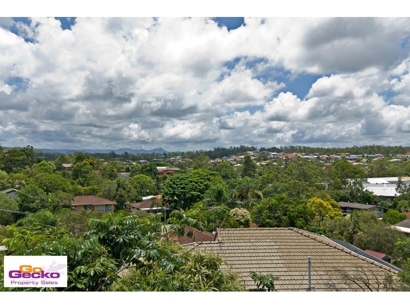 1136 South Pine Road, Arana Hills QLD 4054