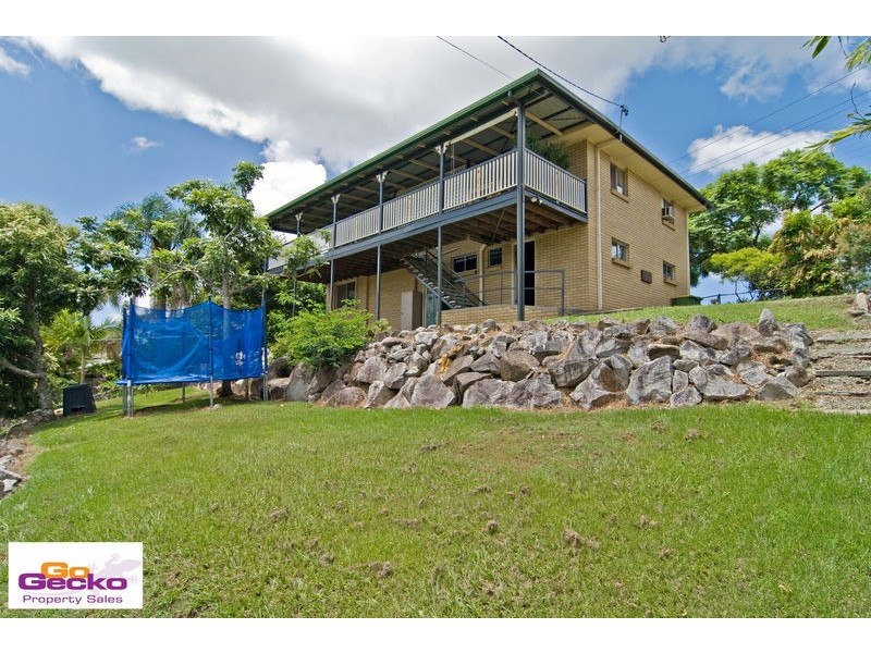 1136 South Pine Road, Arana Hills QLD 4054