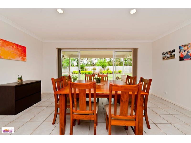 38 Kirralee Crescent, Upper Kedron QLD 4055