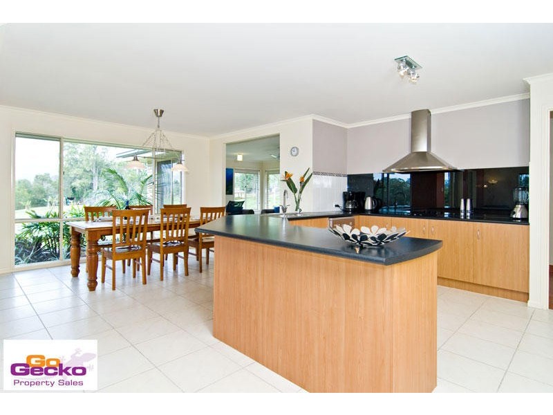 13 Meadowood Close, Samford QLD 4520
