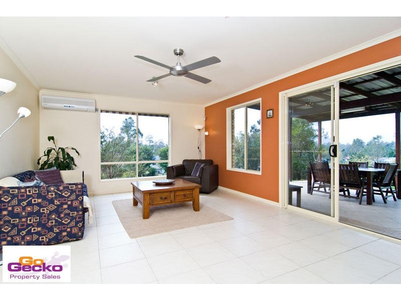 13 Meadowood Close, Samford QLD 4520