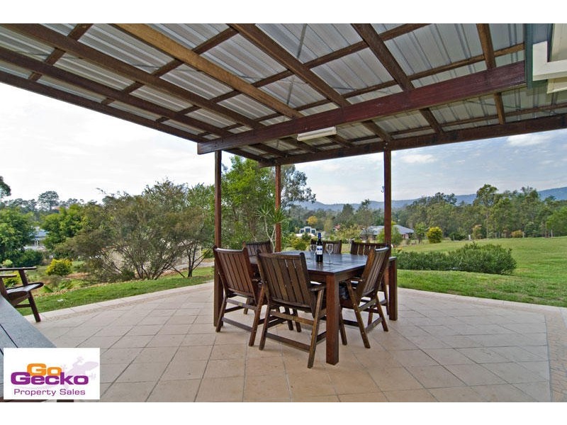 13 Meadowood Close, Samford QLD 4520