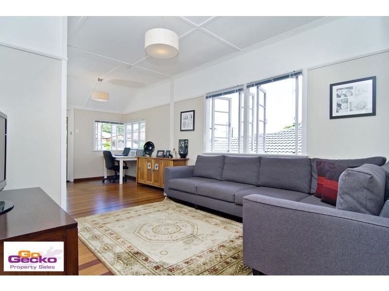 10 Rolleston Street, Keperra QLD 4054