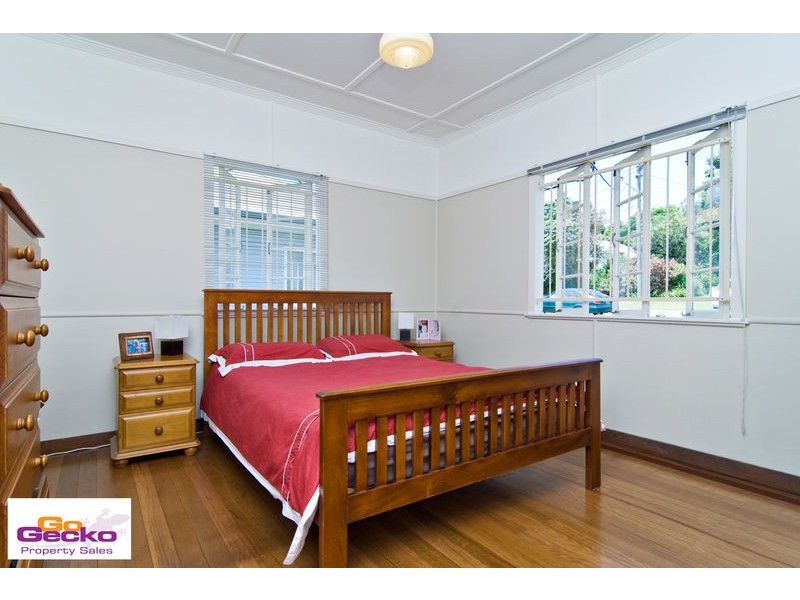 10 Rolleston Street, Keperra QLD 4054