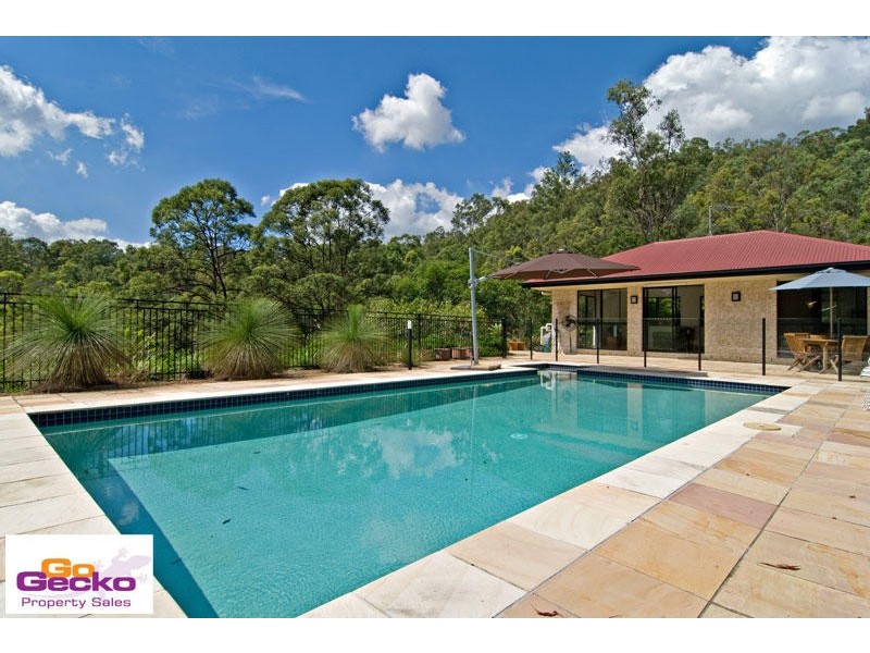 16 Balmoral Road, Samford QLD 4520