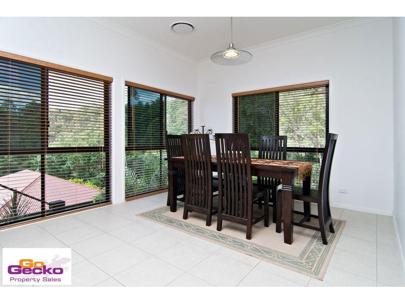 16 Balmoral Road, Samford QLD 4520