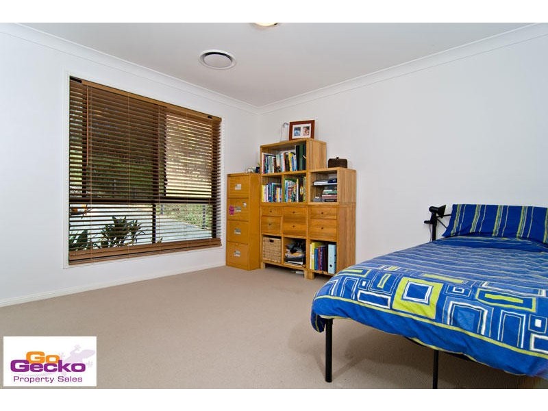 16 Balmoral Road, Samford QLD 4520