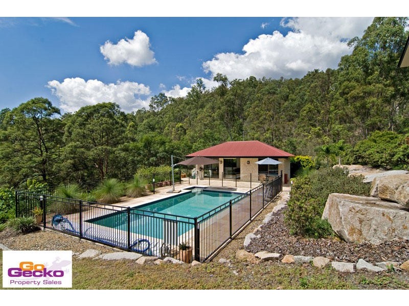 16 Balmoral Road, Samford QLD 4520