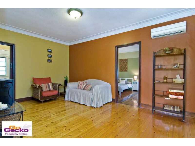 31 Railway Parade, Mitchelton QLD 4053