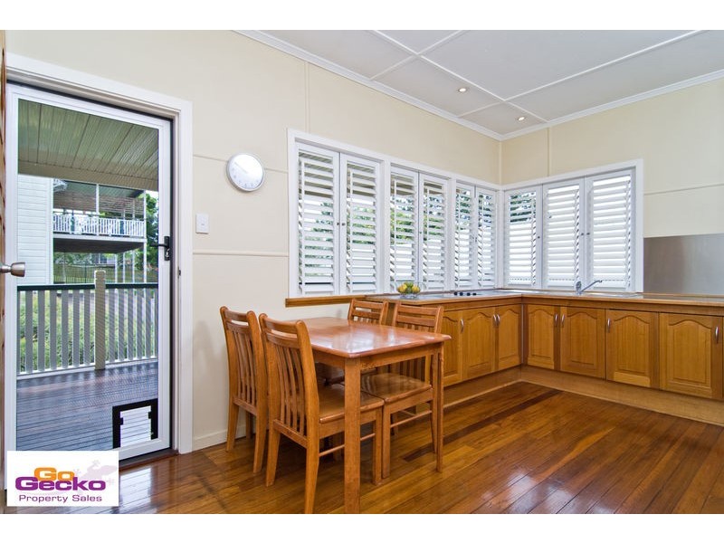 31 Railway Parade, Mitchelton QLD 4053