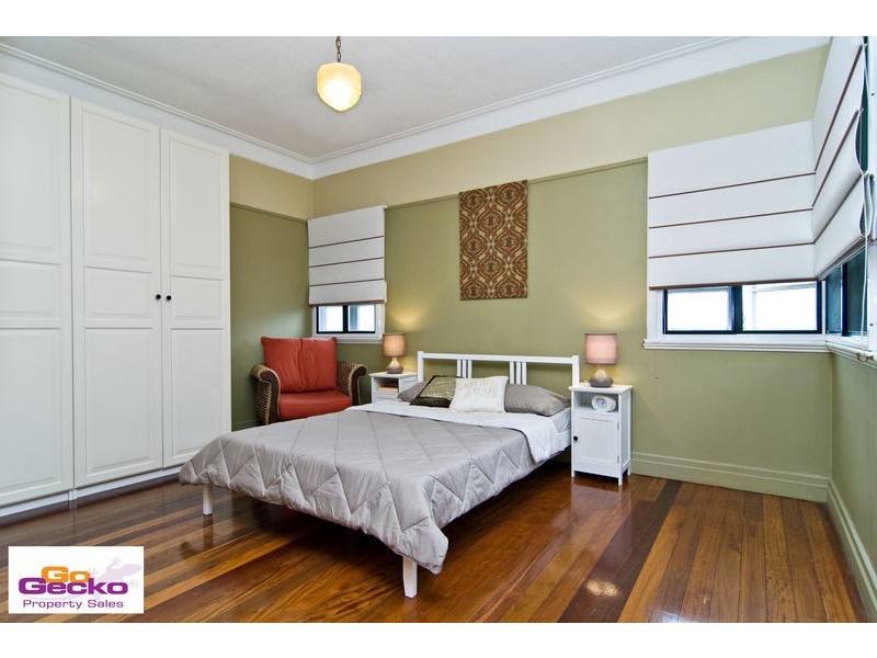 31 Railway Parade, Mitchelton QLD 4053