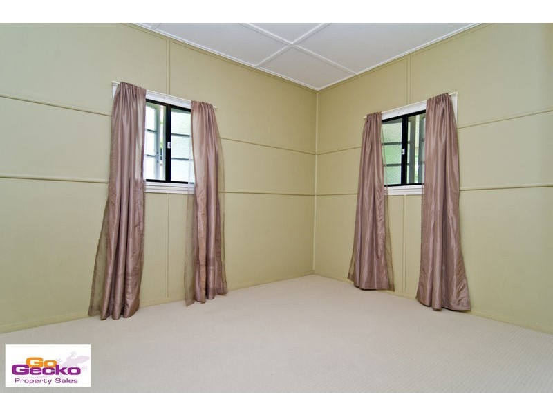 31 Railway Parade, Mitchelton QLD 4053