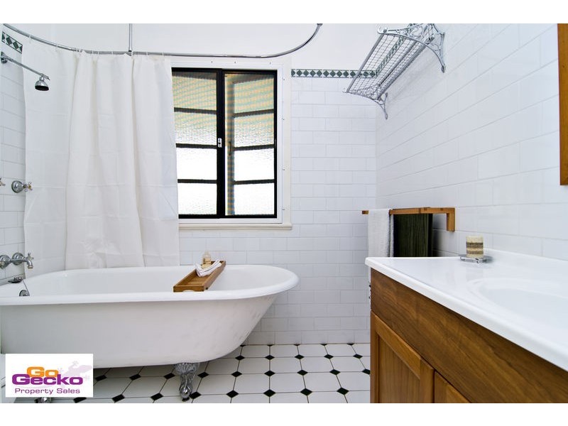 31 Railway Parade, Mitchelton QLD 4053