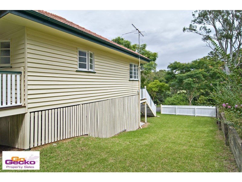 31 Railway Parade, Mitchelton QLD 4053