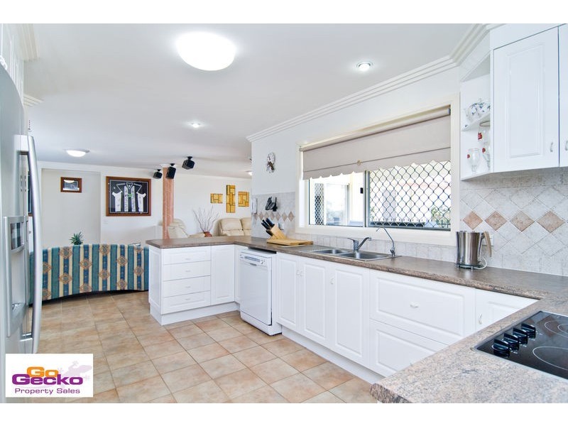 71 Streisand Drive, Mcdowall QLD 4053