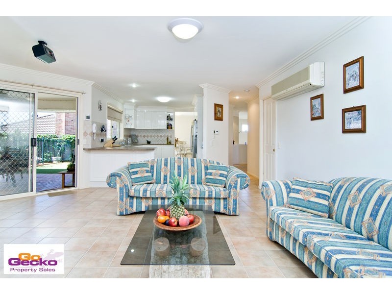 71 Streisand Drive, Mcdowall QLD 4053