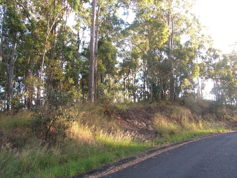 9 Lookout Court, Camp Mountain QLD 4520