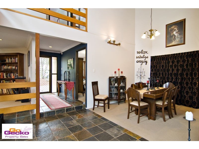 14 Leonarda Drive, Arana Hills QLD 4054