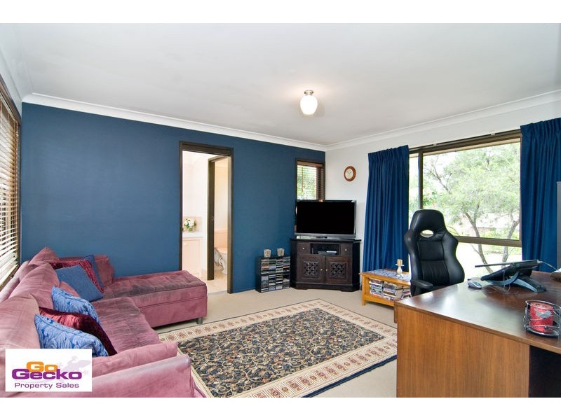 14 Leonarda Drive, Arana Hills QLD 4054