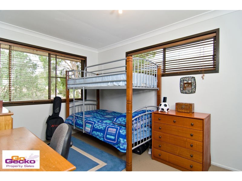 14 Leonarda Drive, Arana Hills QLD 4054