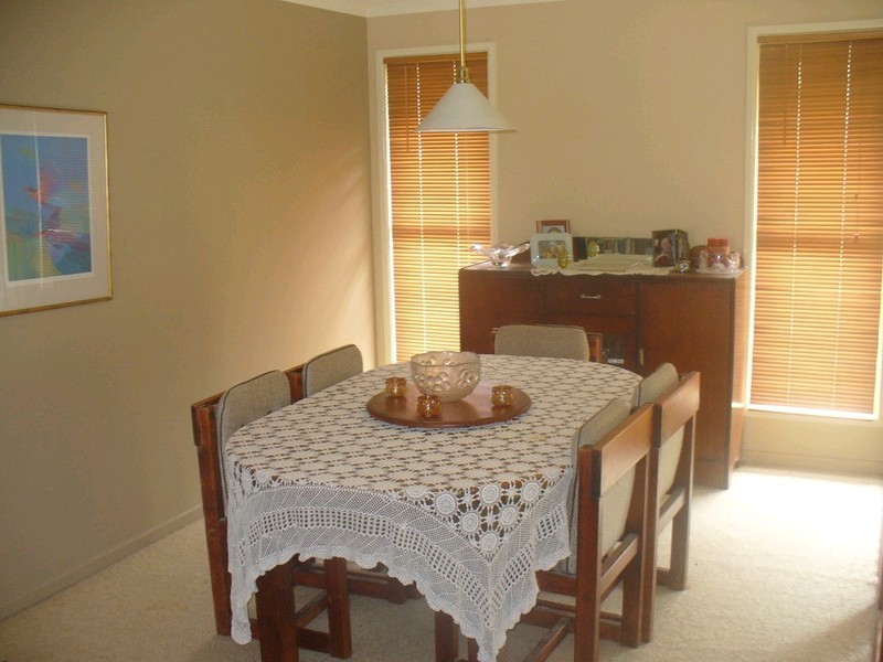 60 Reginald Avenue, Arana Hills QLD 4054