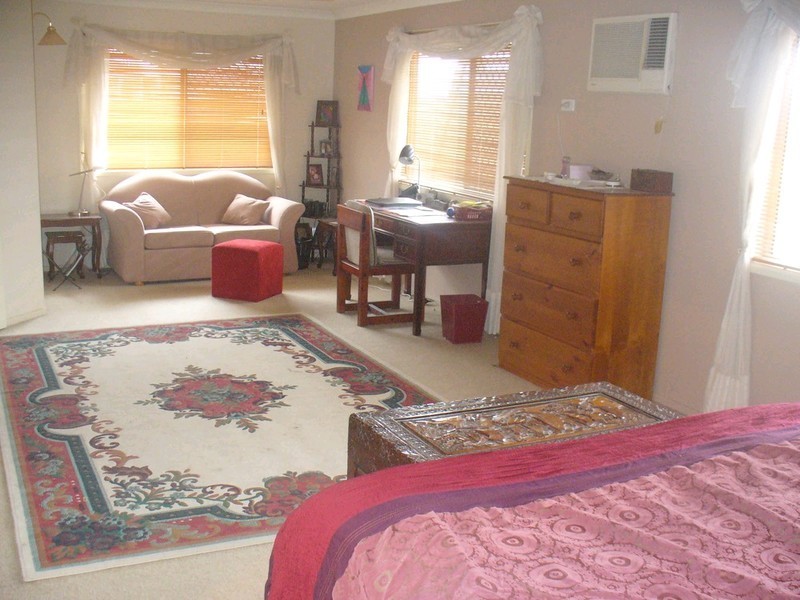 60 Reginald Avenue, Arana Hills QLD 4054